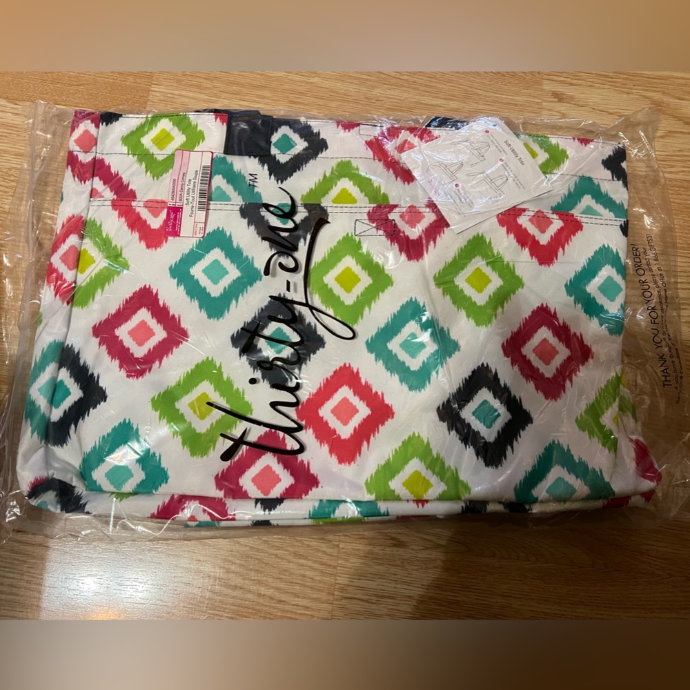 Soft utility tote
